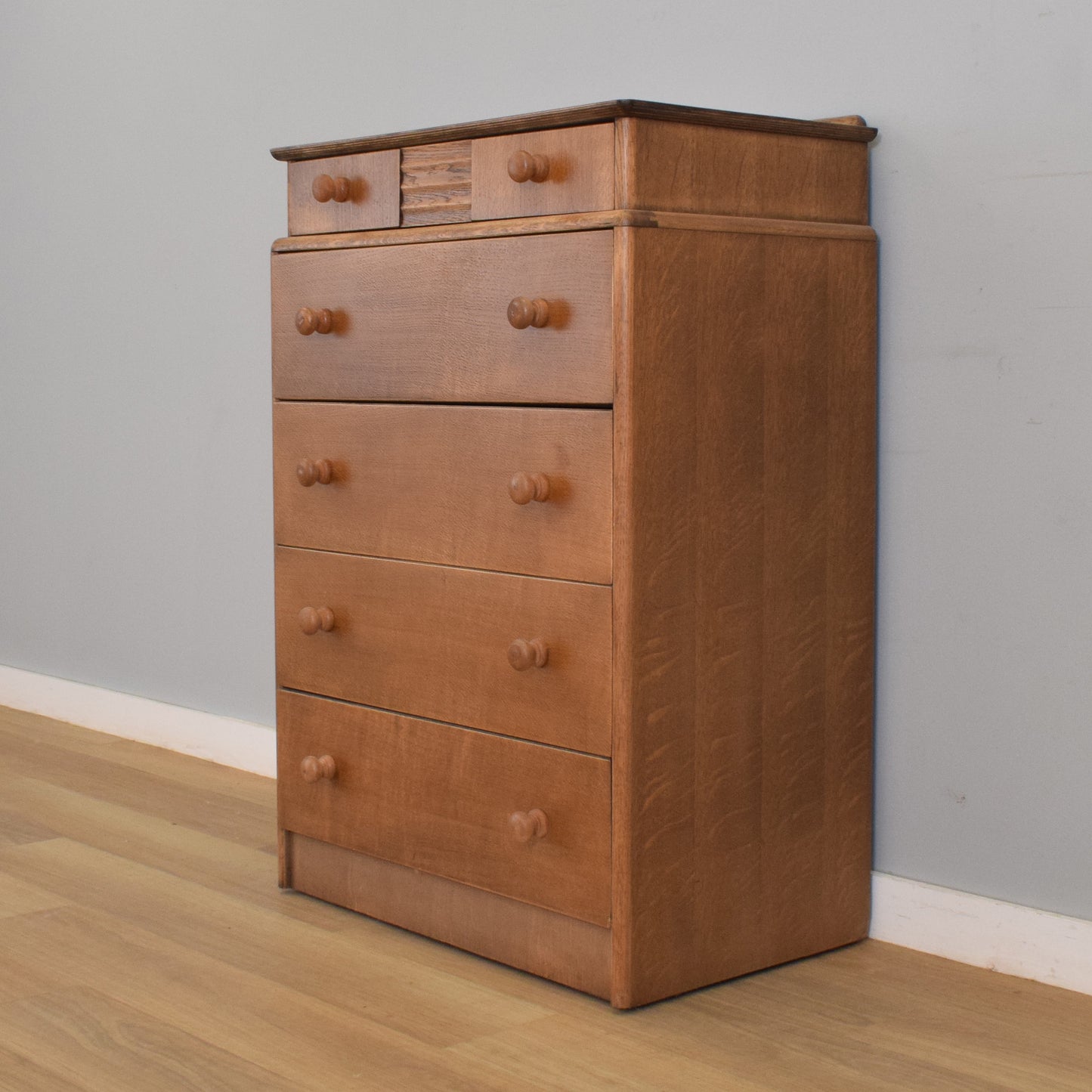 Oak Veneer Chest of Drawers