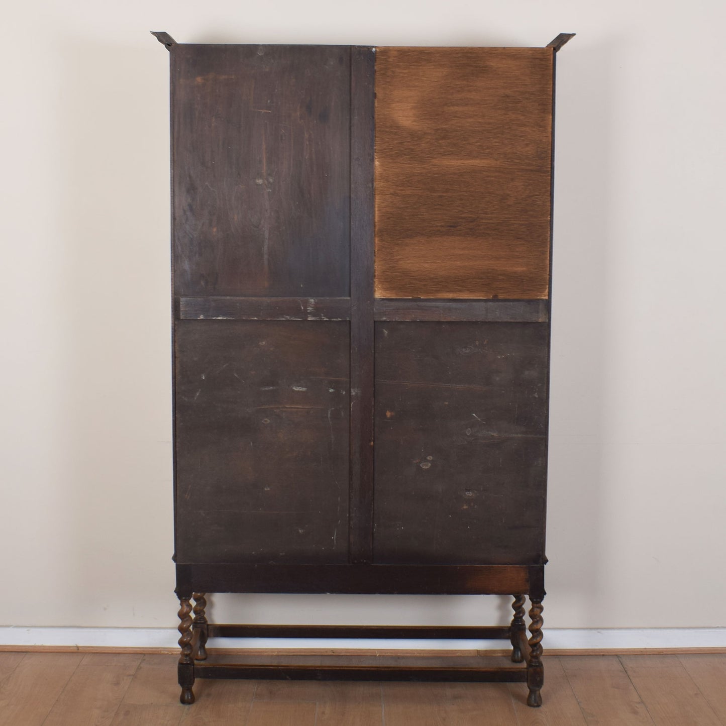 Oak Barley Twist Hallrobe