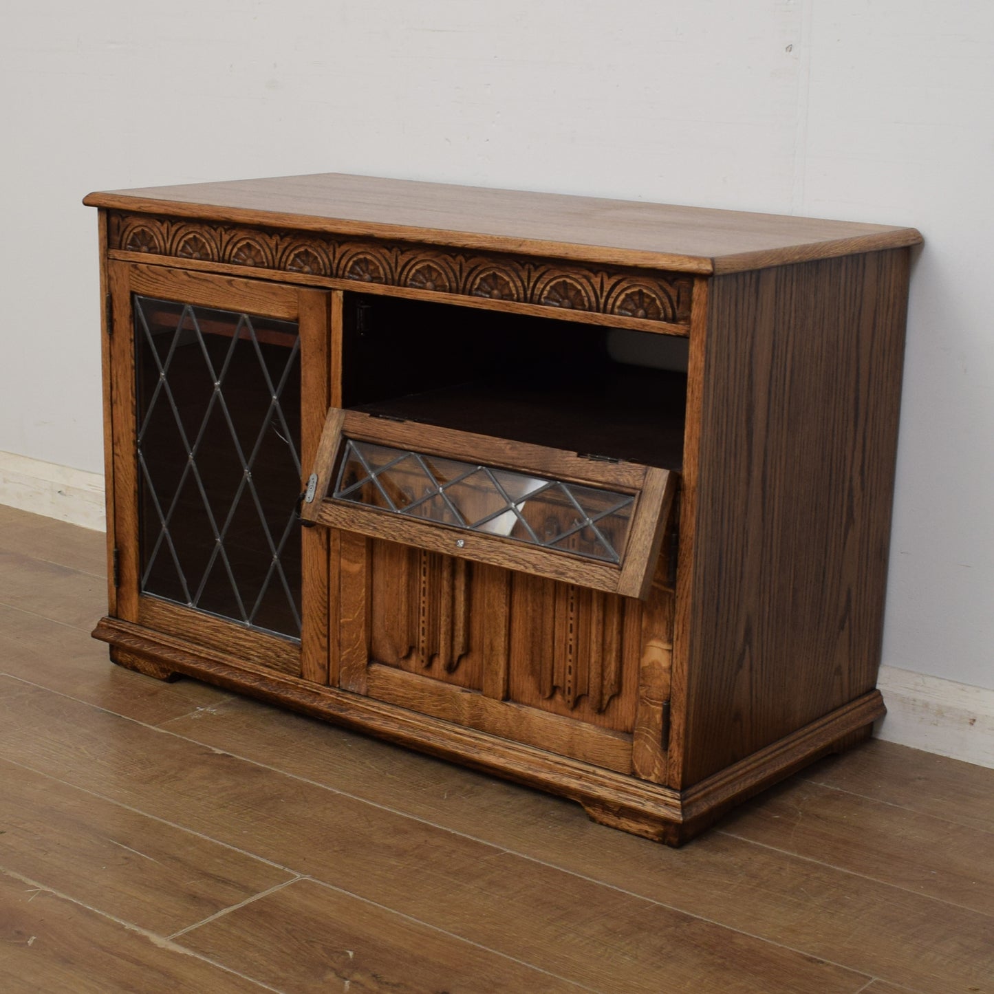Oak TV Cabinet