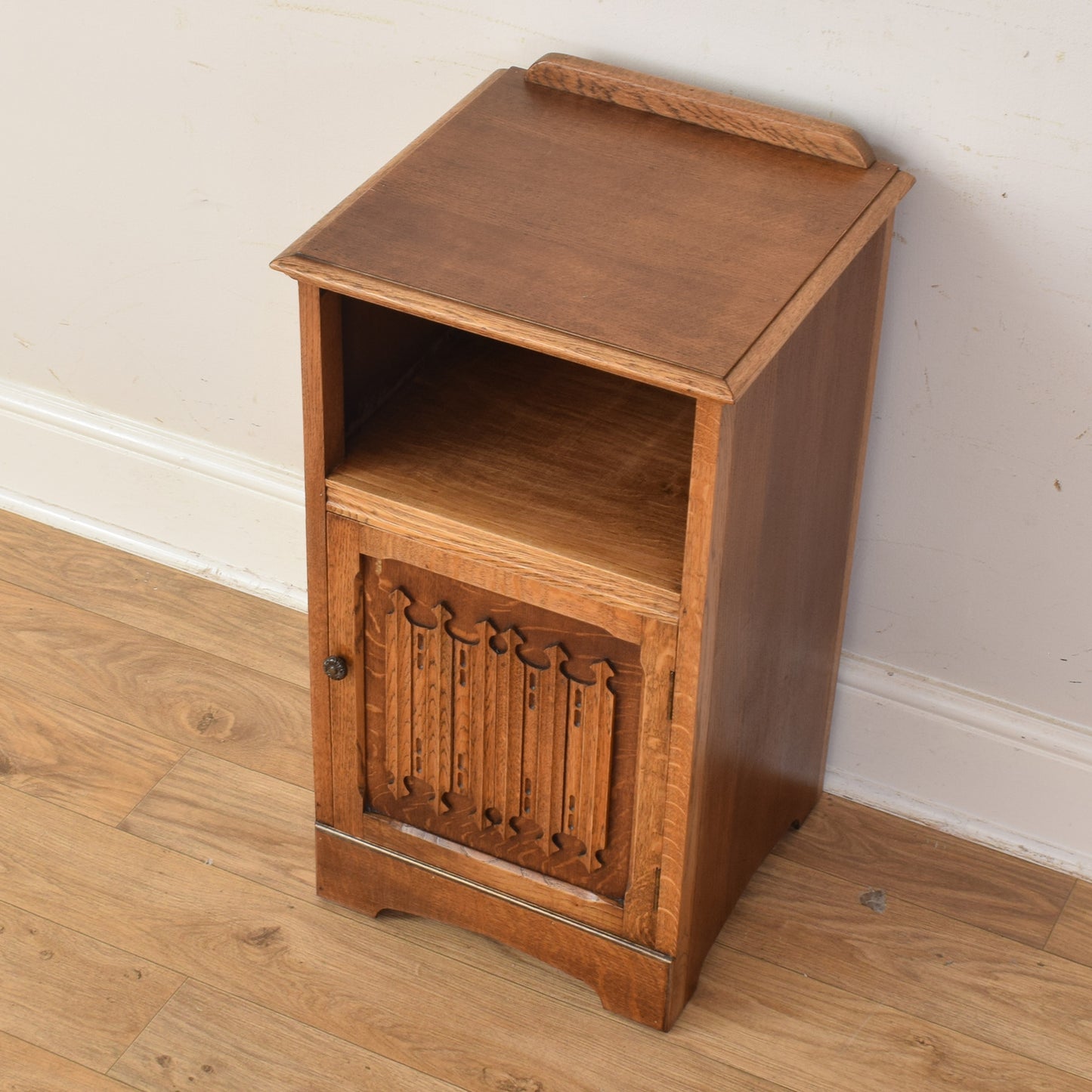Oak Bedside