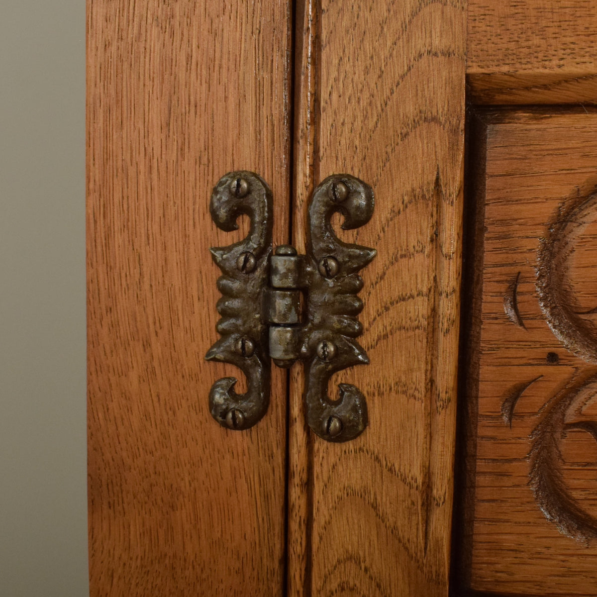 Glazed Oak Court Cabinet