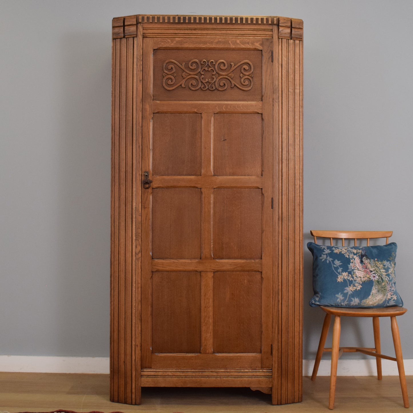 Oak Veneer Hallrobe