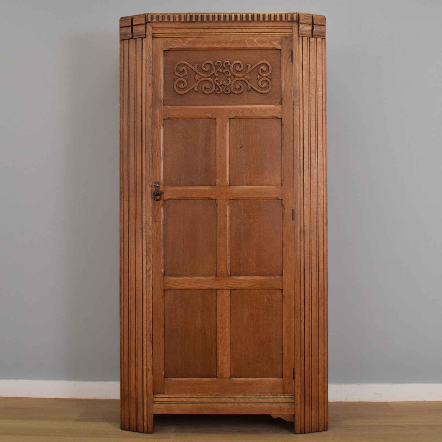 Oak Veneer Hallrobe