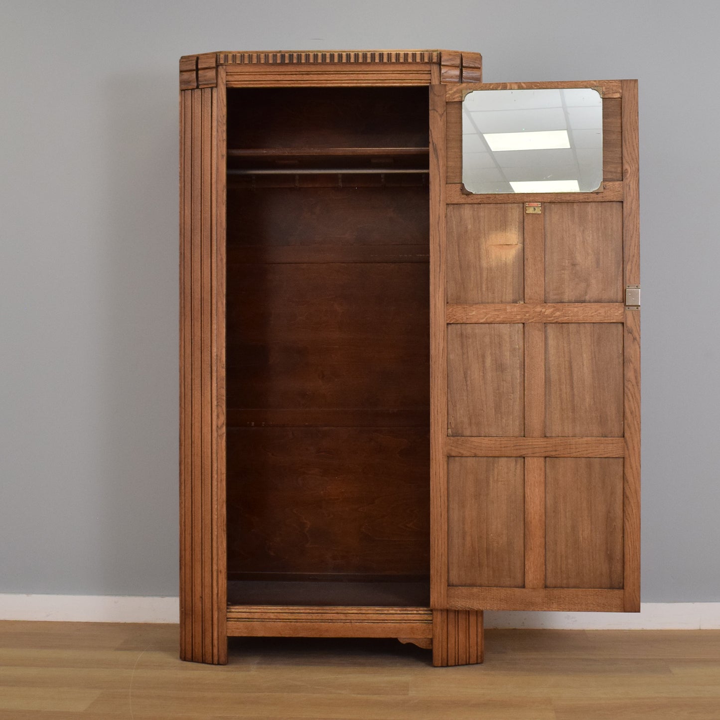 Oak Veneer Hallrobe
