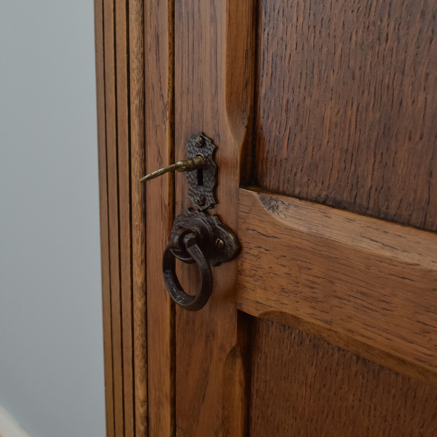 Oak Veneer Hallrobe