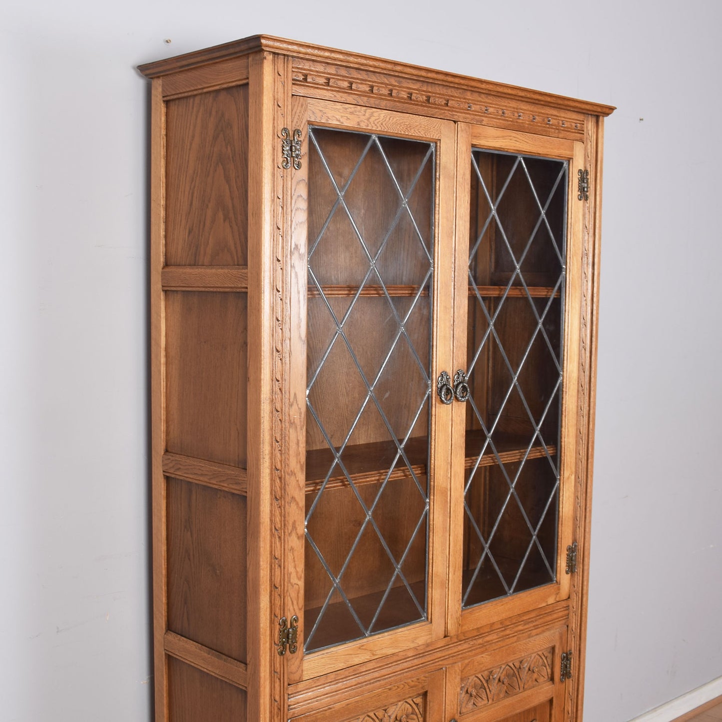 Old Charm Display Cabinet