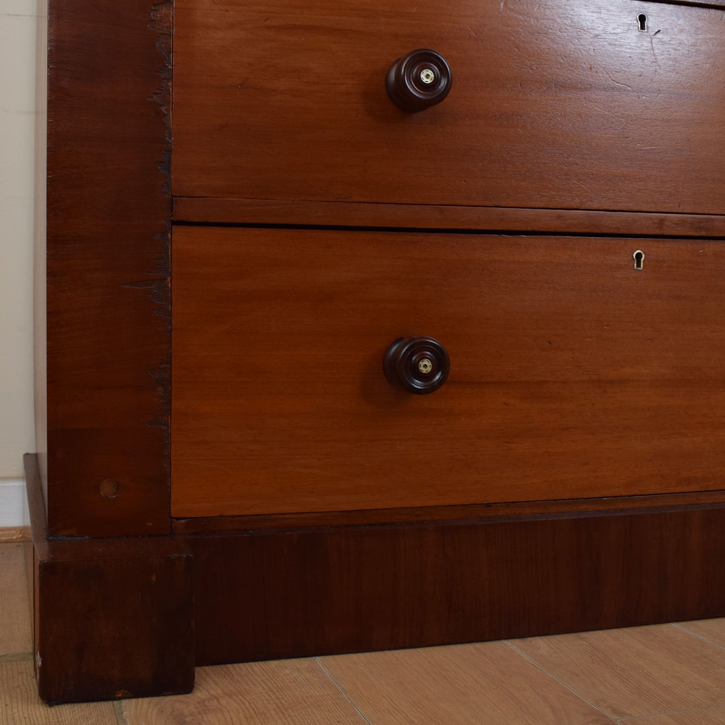 Mahogany Victorian Chest Of Drawers