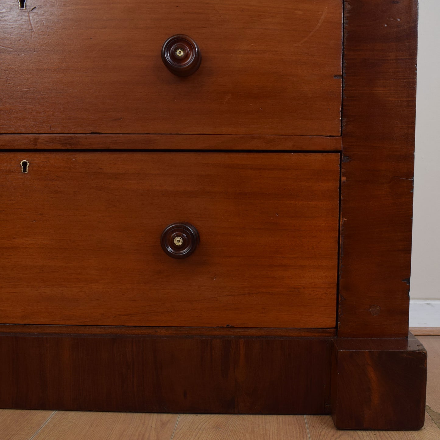 Mahogany Victorian Chest Of Drawers