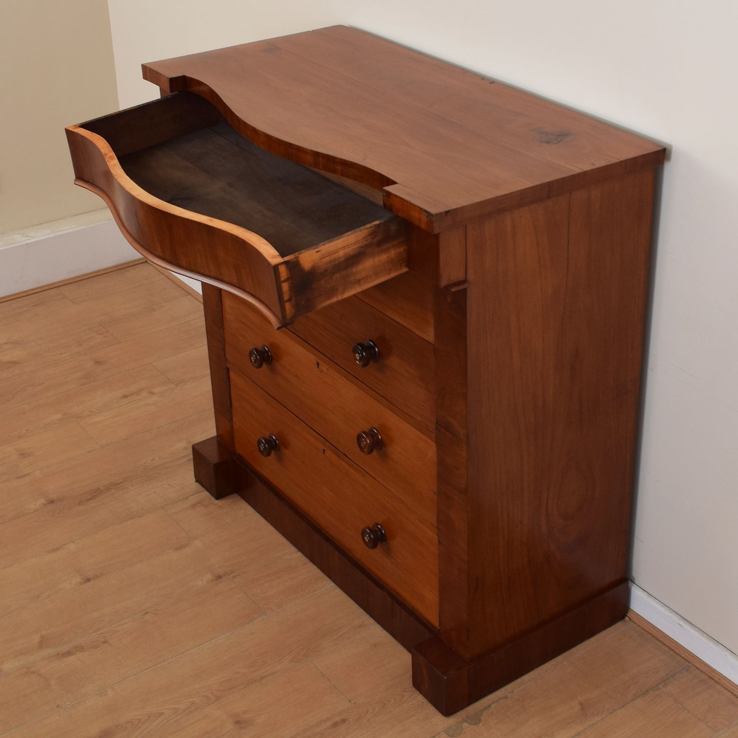 Mahogany Victorian Chest Of Drawers