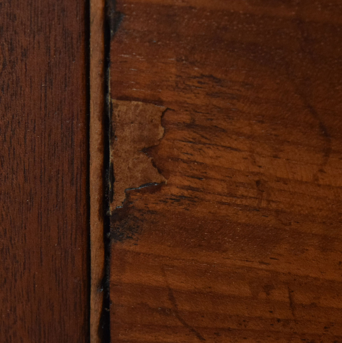 Rustic Mahogany Chest of Drawers