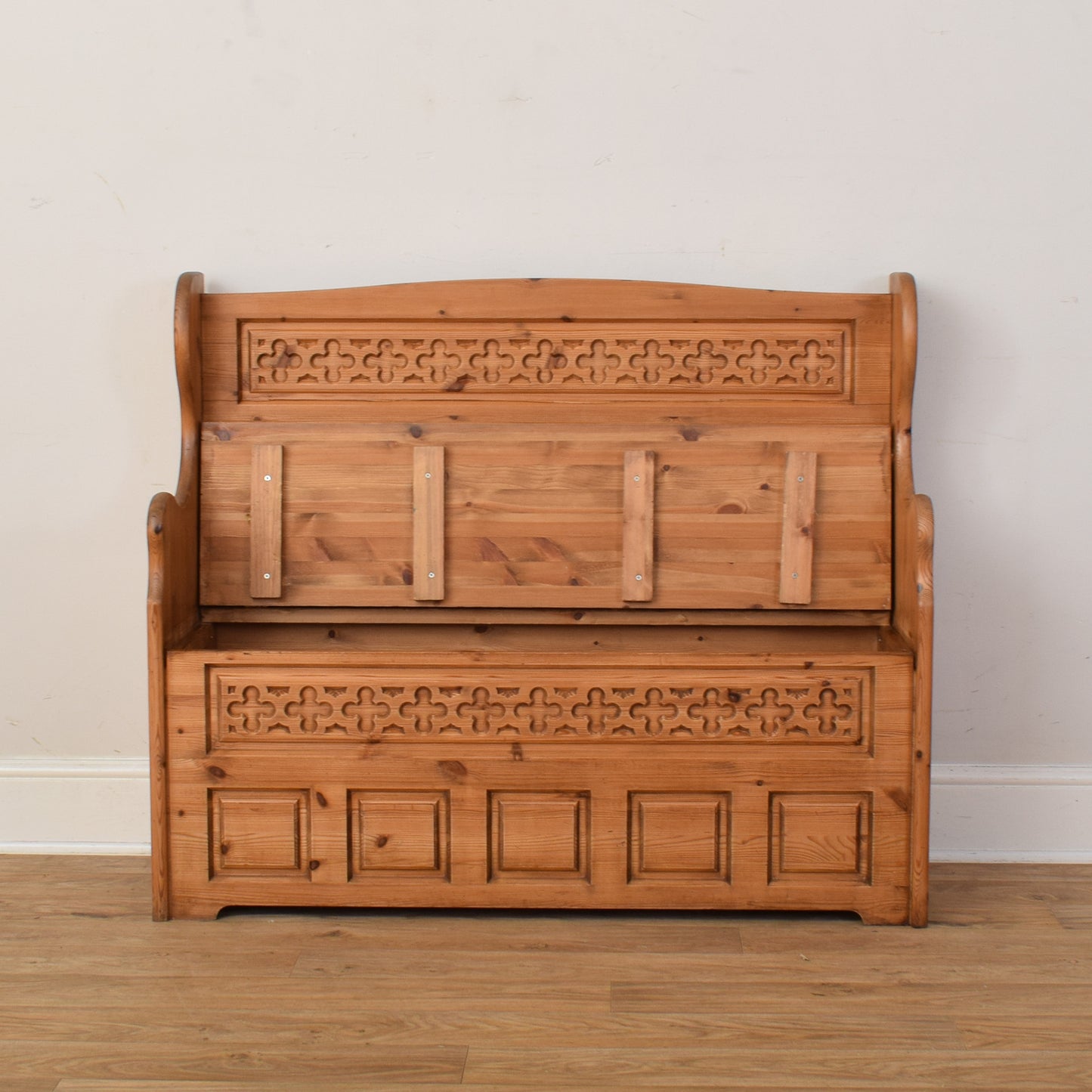 Restored Pine Settle