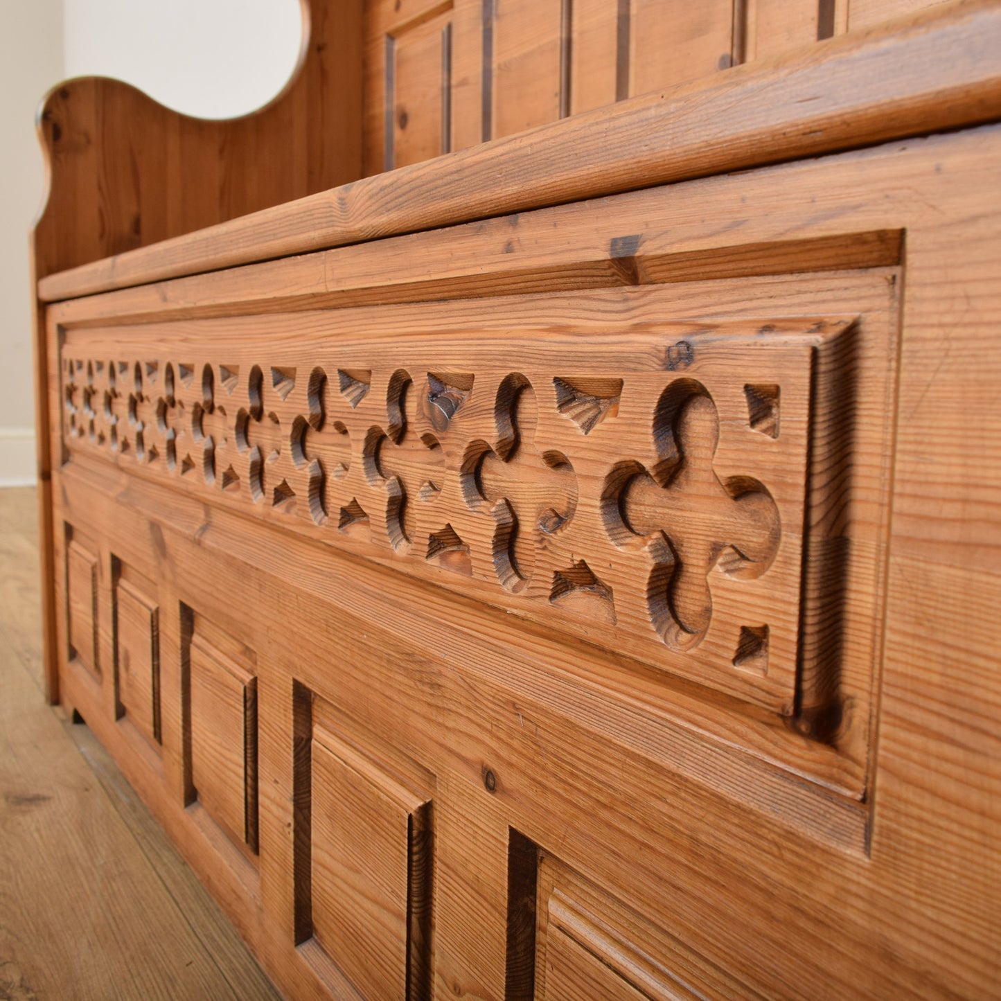 Restored Pine Settle