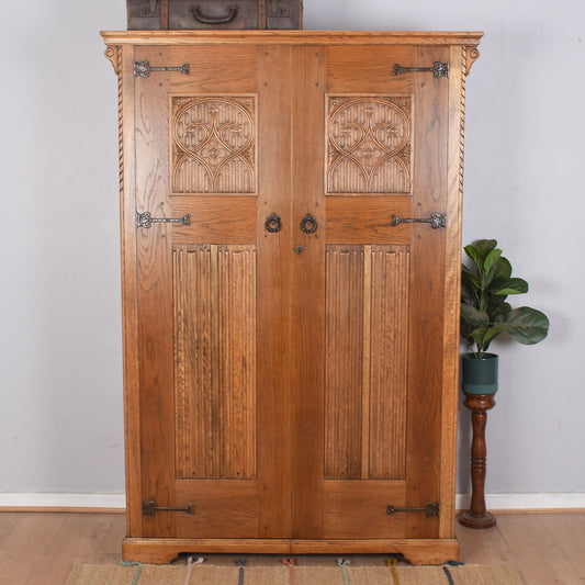 Oak Linenfold Double Wardrobe