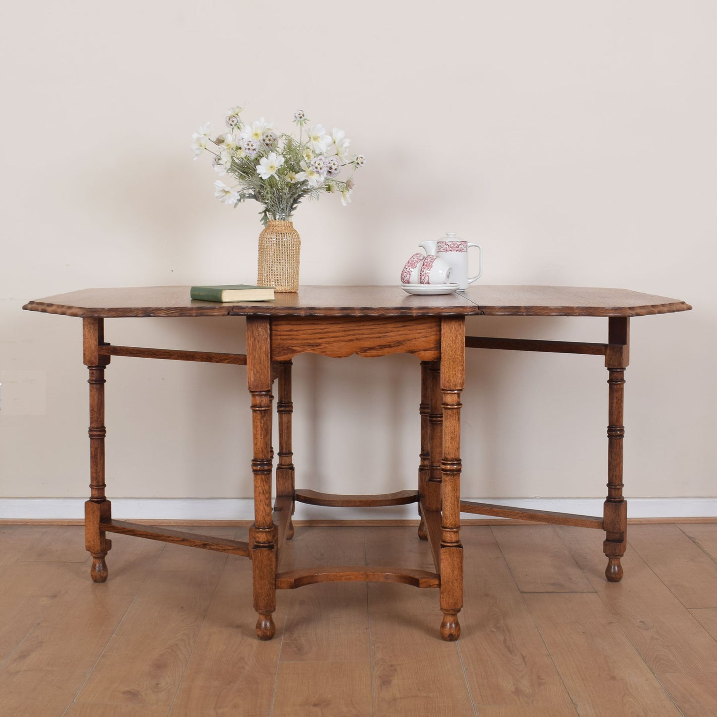 Oak Drop-Leaf Gateleg Dining Table