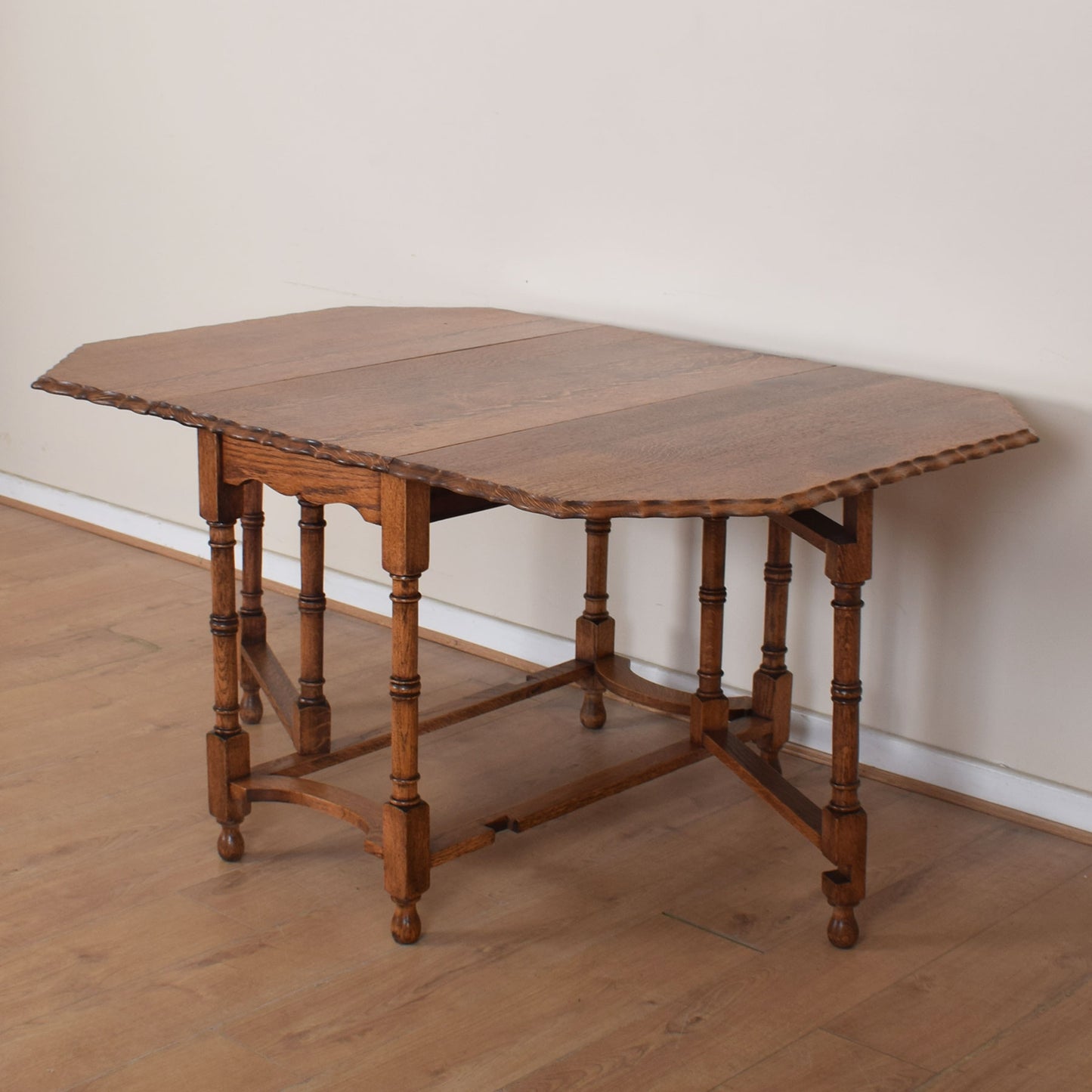 Oak Drop-Leaf Gateleg Dining Table