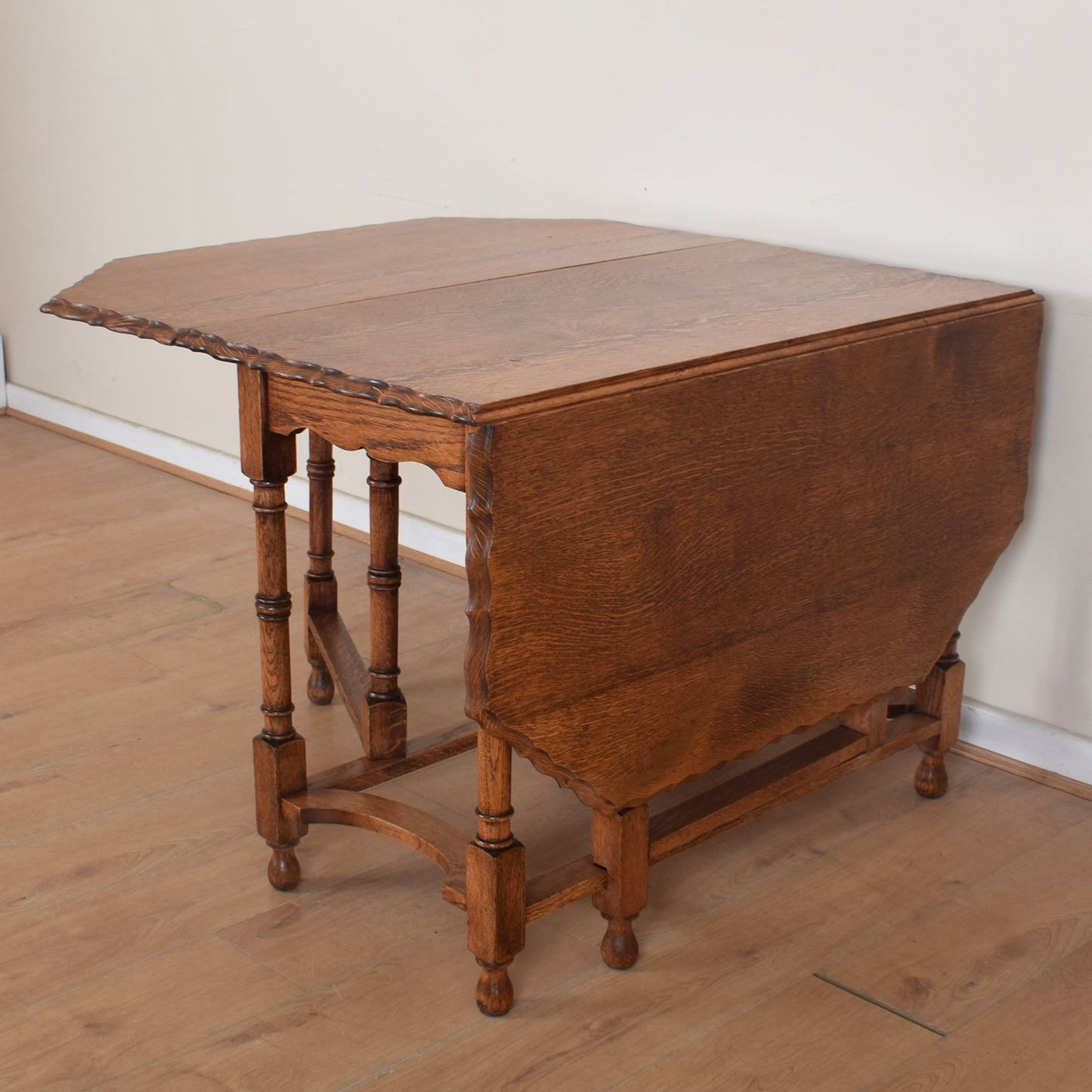 Oak Drop-Leaf Gateleg Dining Table