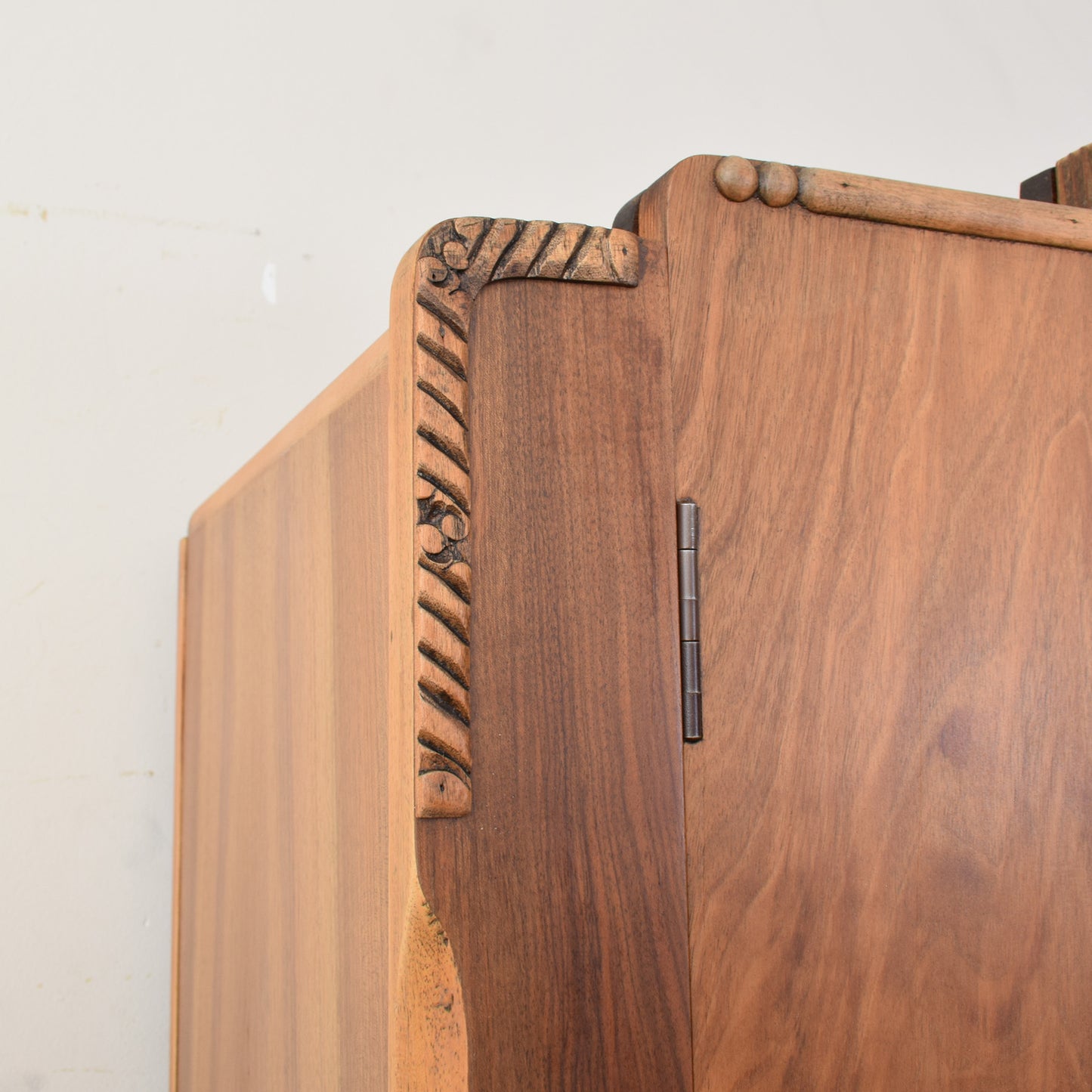 Walnut Veneer Wardrobe