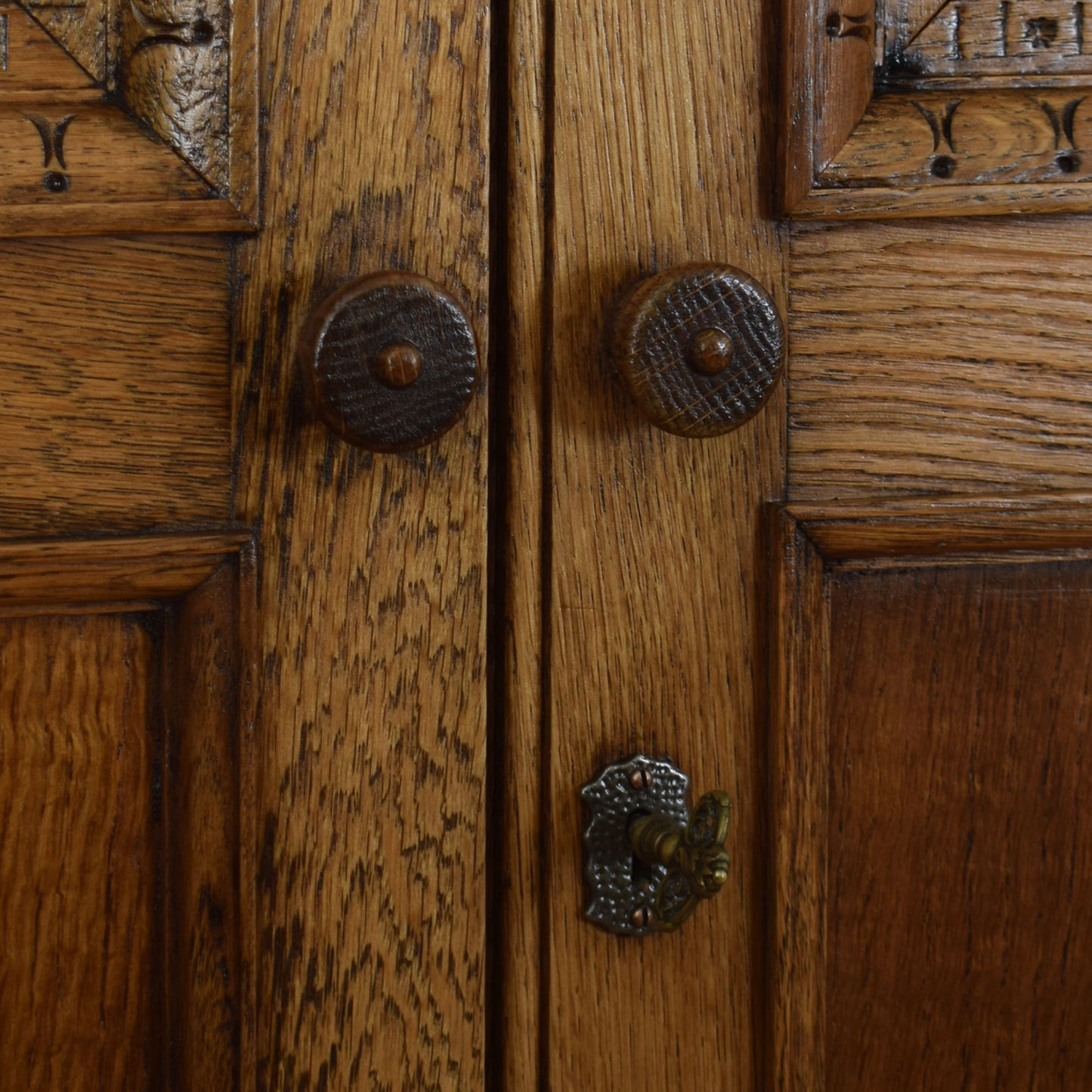 Large Oak Carved Wardrobe