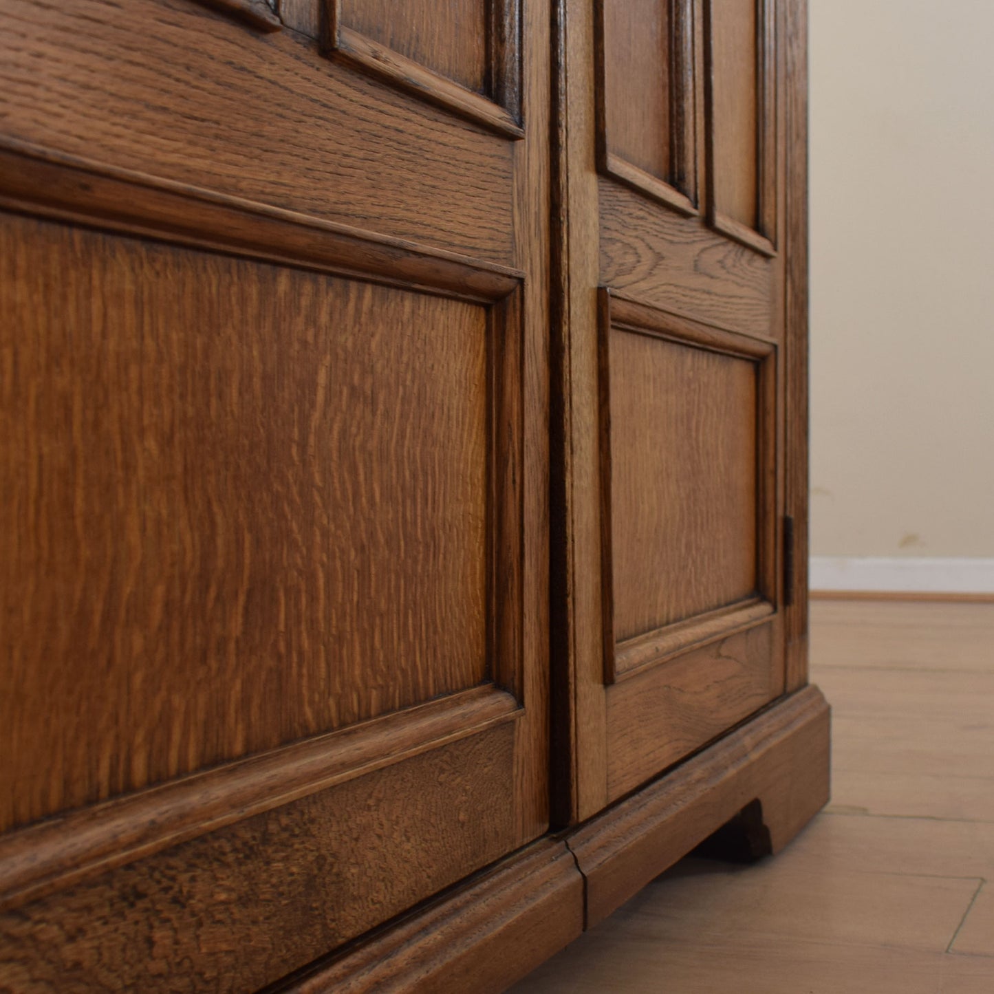 Large Oak Carved Wardrobe
