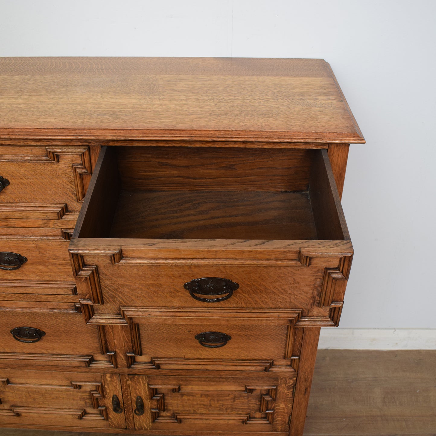 Oak Chest of Drawers