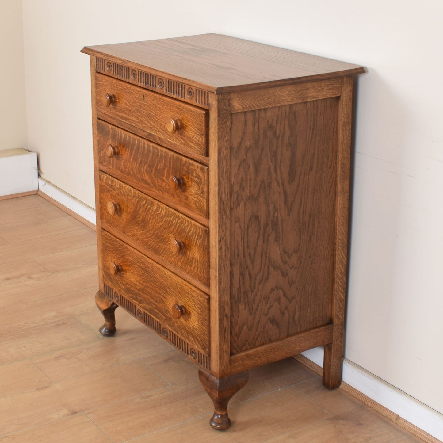 Oak Chest of Drawers