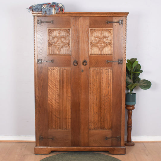 Oak Linenfold Gents Wardrobe