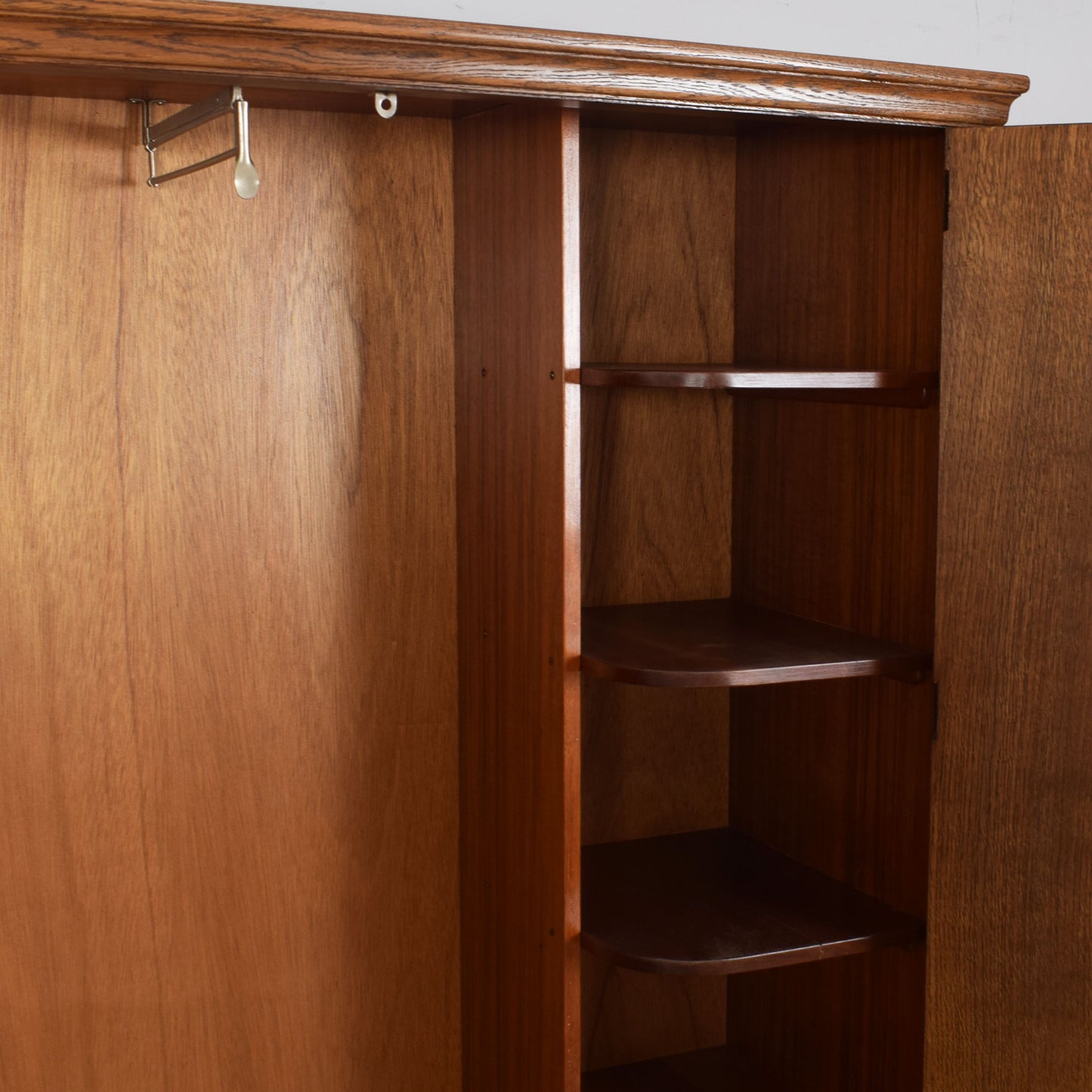 Oak Linenfold Gents Wardrobe