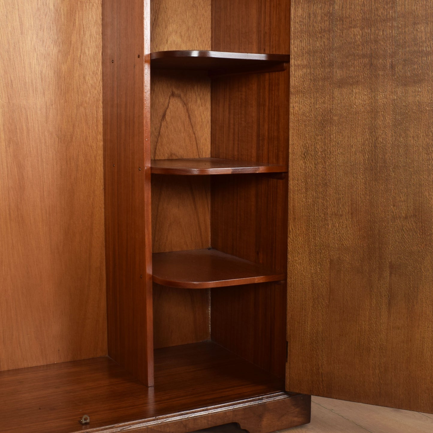 Oak Linenfold Gents Wardrobe