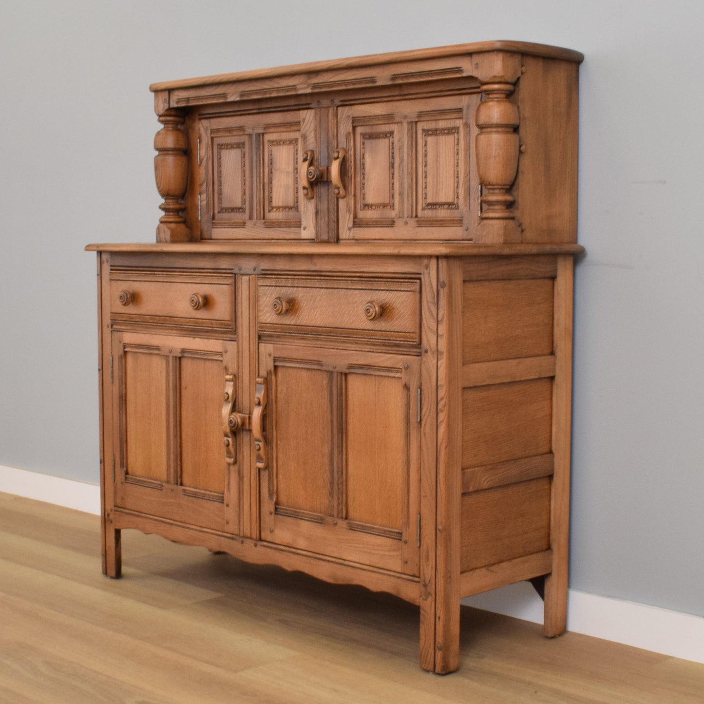 Ercol 'Old Colonial' Court Cabinet