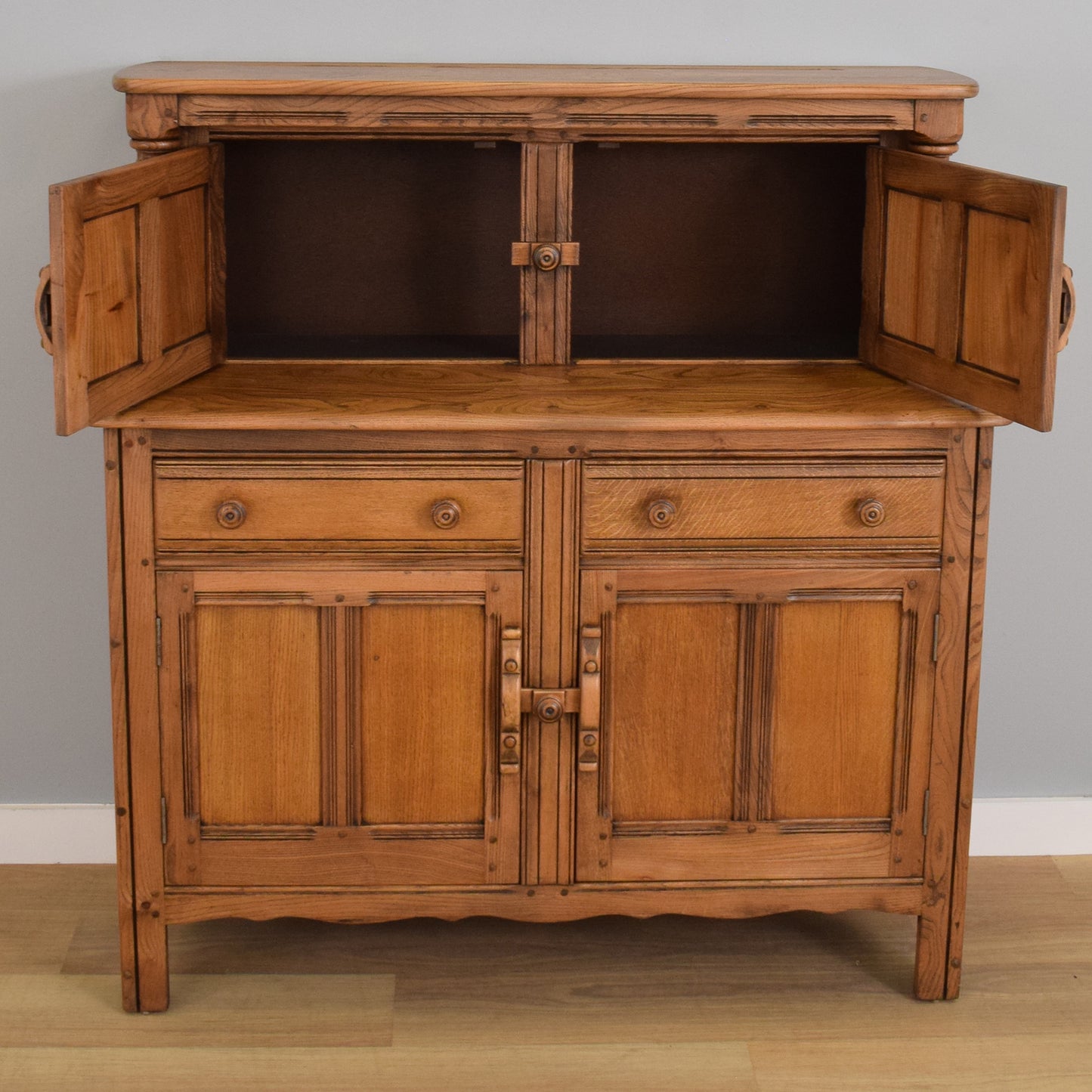 Ercol 'Old Colonial' Court Cabinet