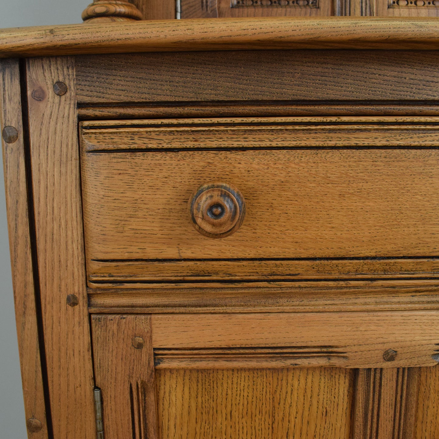 Ercol 'Old Colonial' Court Cabinet