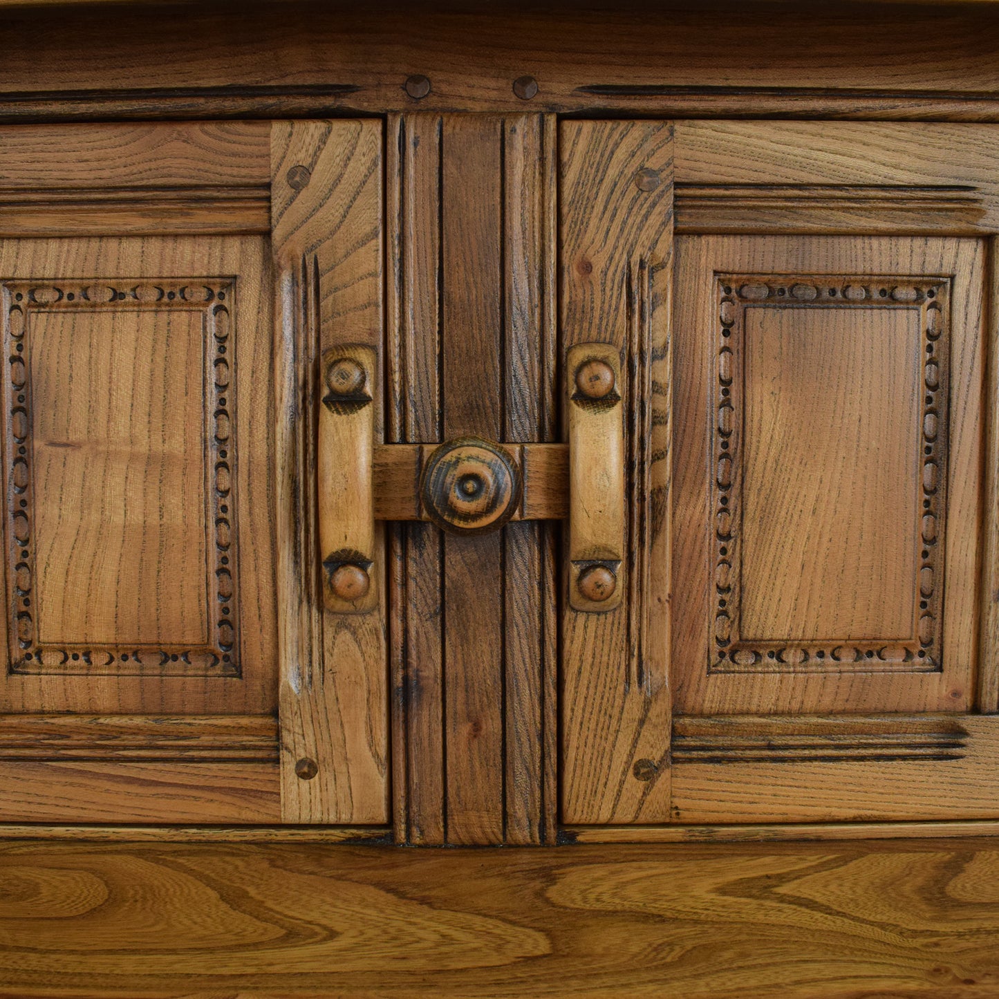 Ercol 'Old Colonial' Court Cabinet