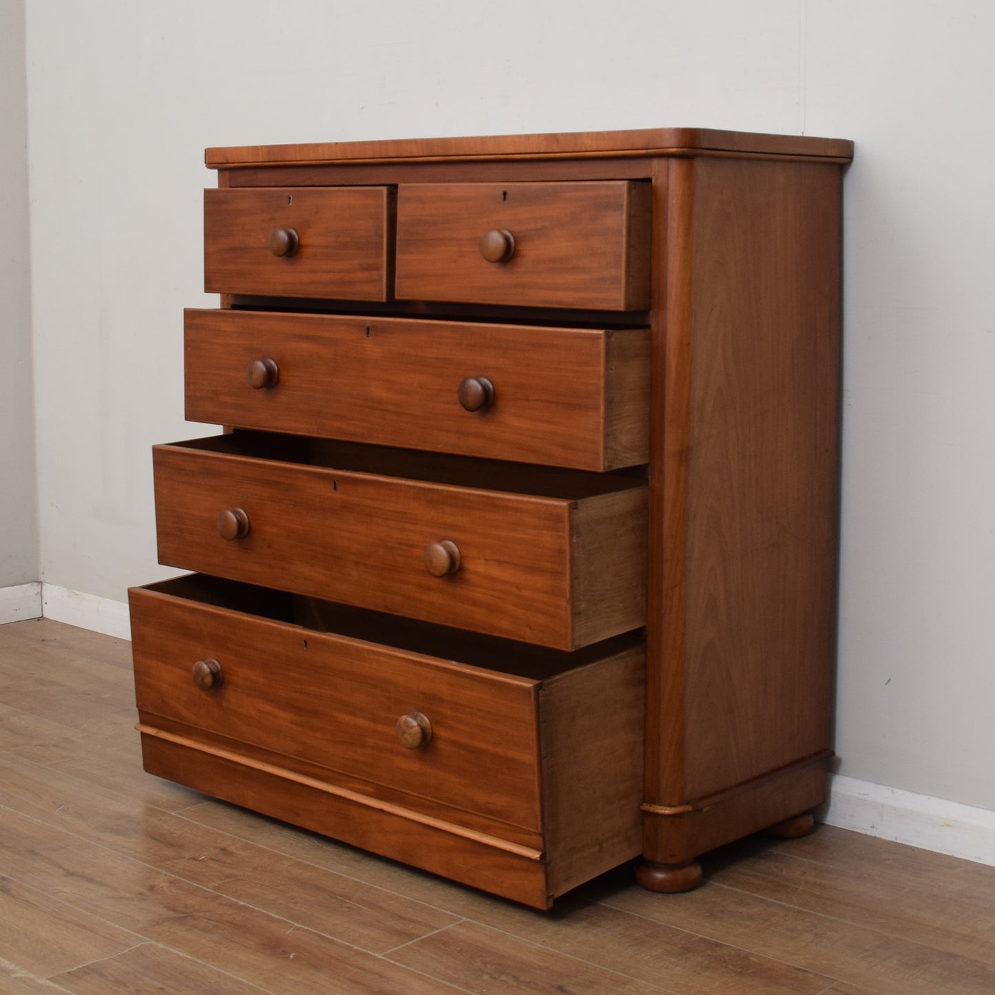 Victorian Chest of Drawers