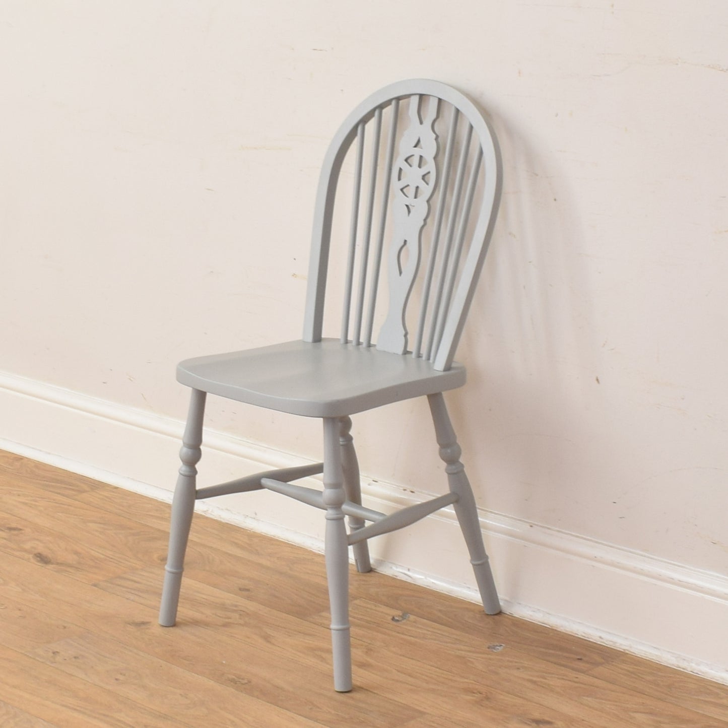 Painted Extendable Table And Four Chairs