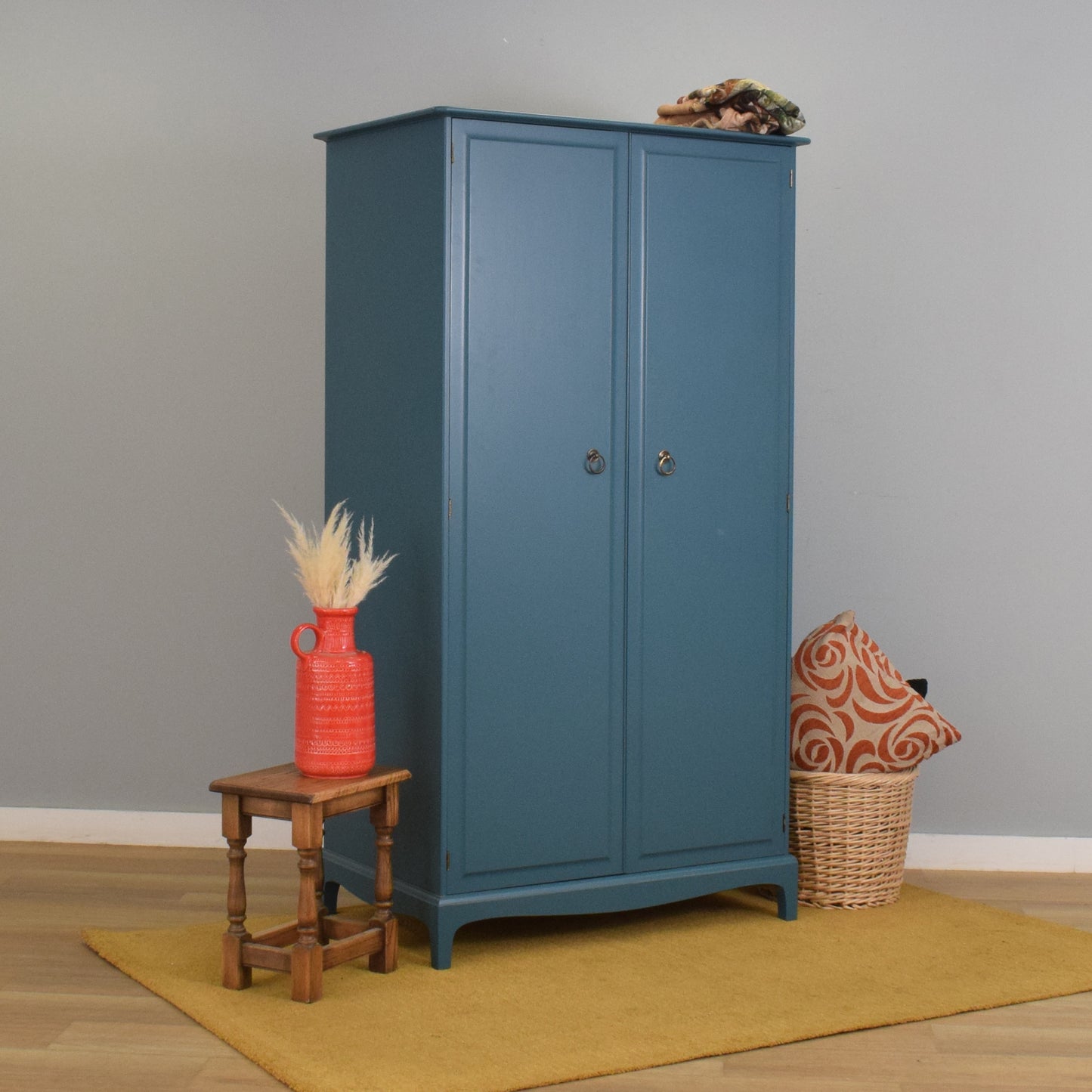 Vibrant 'Stag' Wardrobe