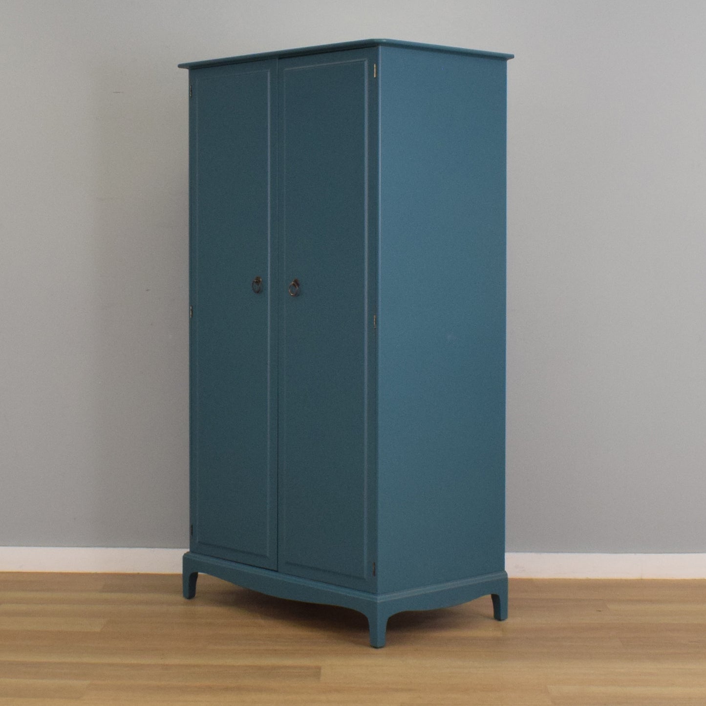 Vibrant 'Stag' Wardrobe