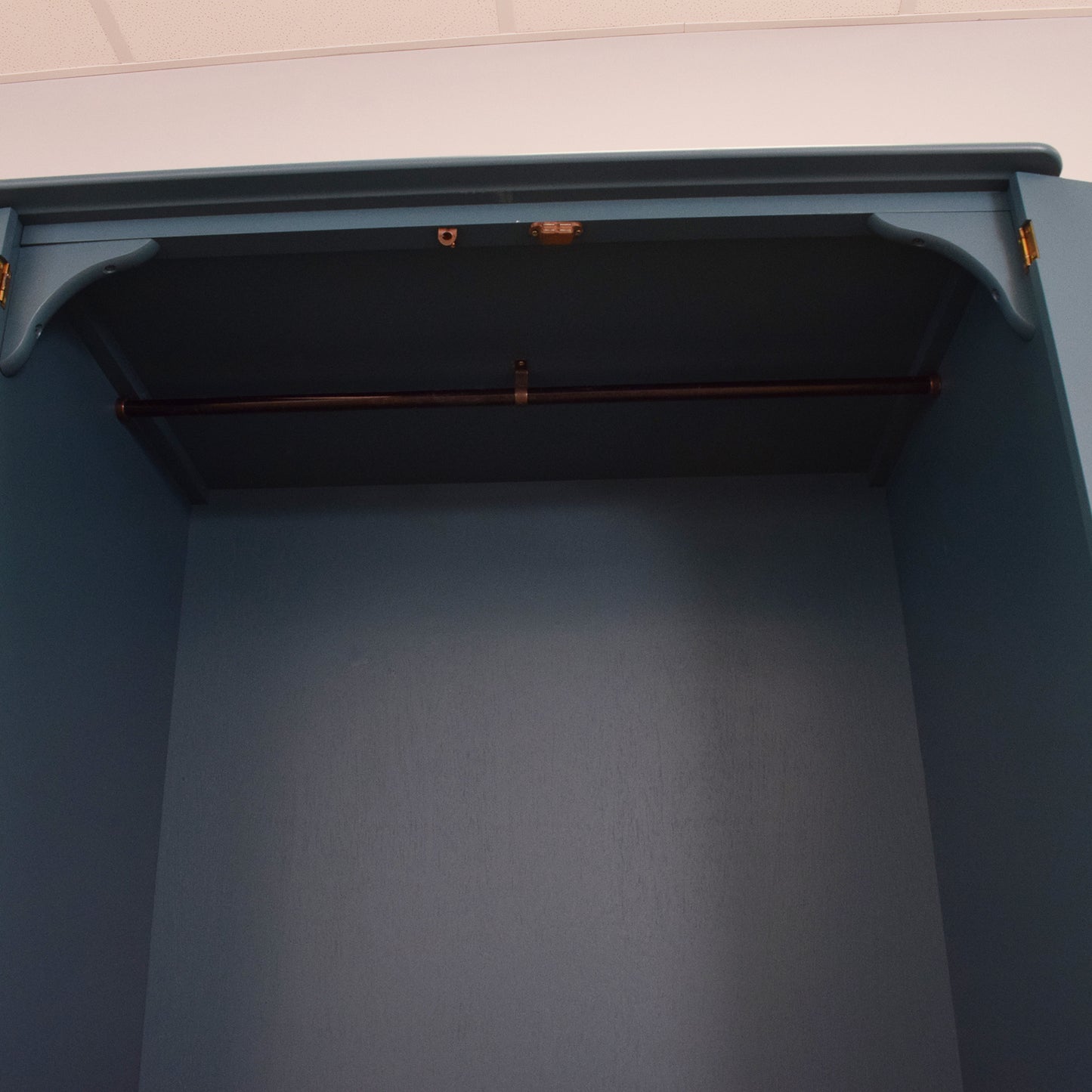 Vibrant 'Stag' Wardrobe