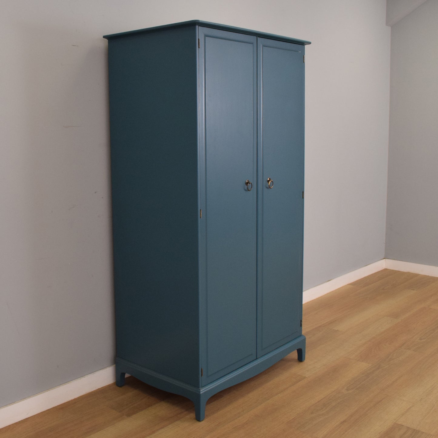 Vibrant 'Stag' Wardrobe