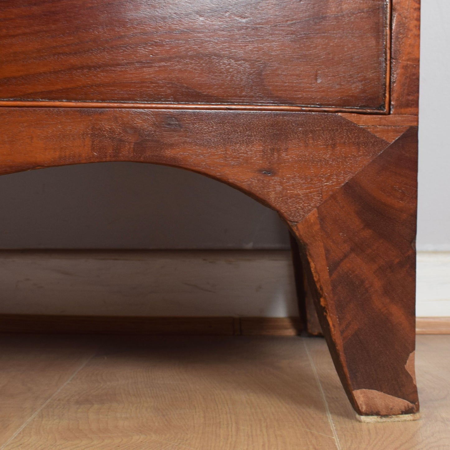 Bow-Fronted Mahogany Chest of Drawers