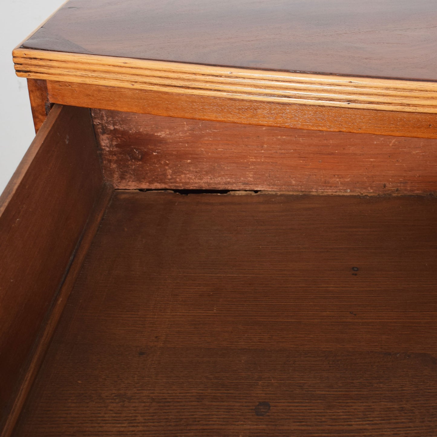 Bow-Fronted Mahogany Chest of Drawers