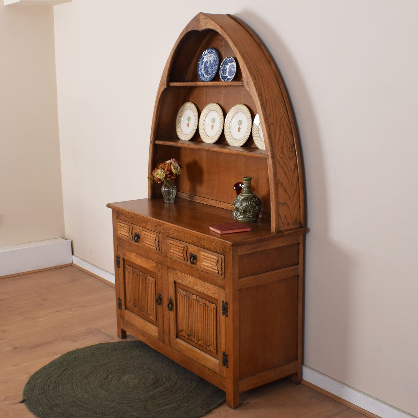 Old Charm Dresser