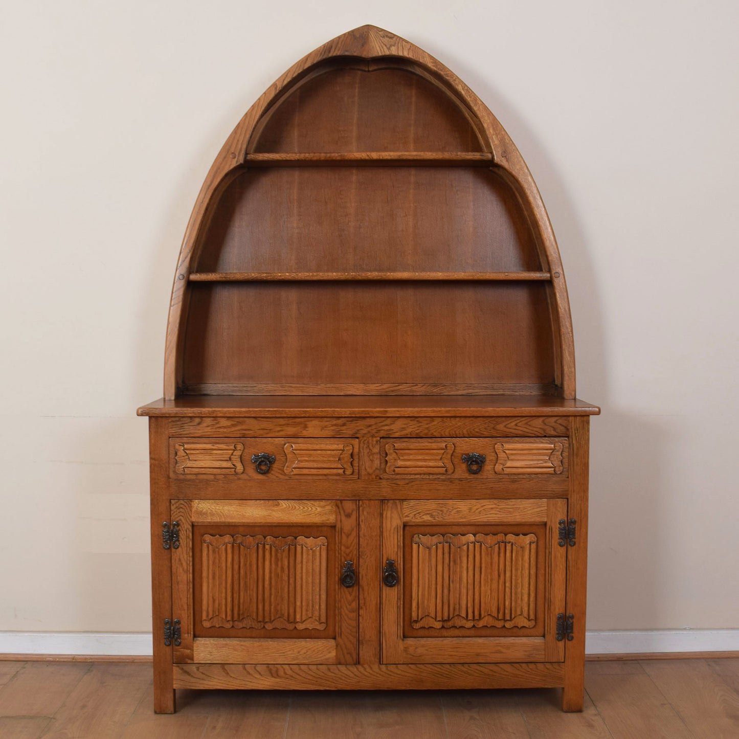 Old Charm Dresser