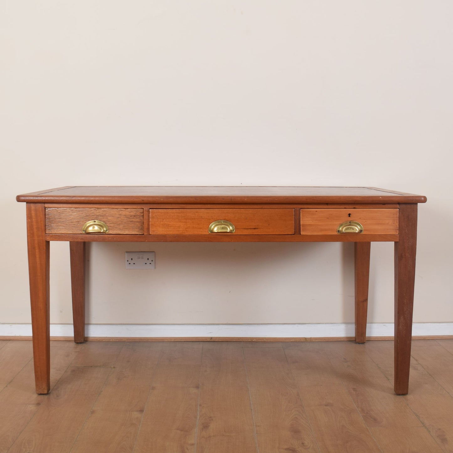 Leather Top Desk With Drawers