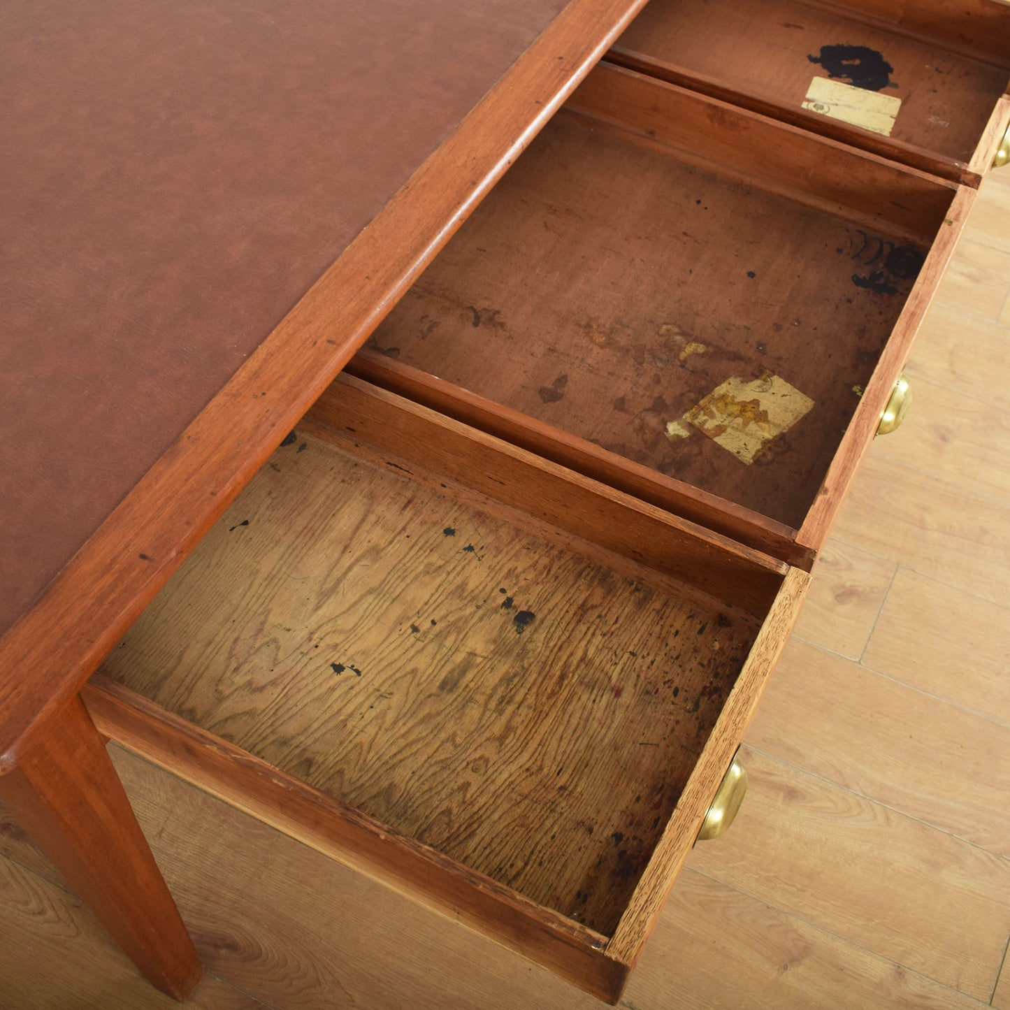 Leather Top Desk With Drawers