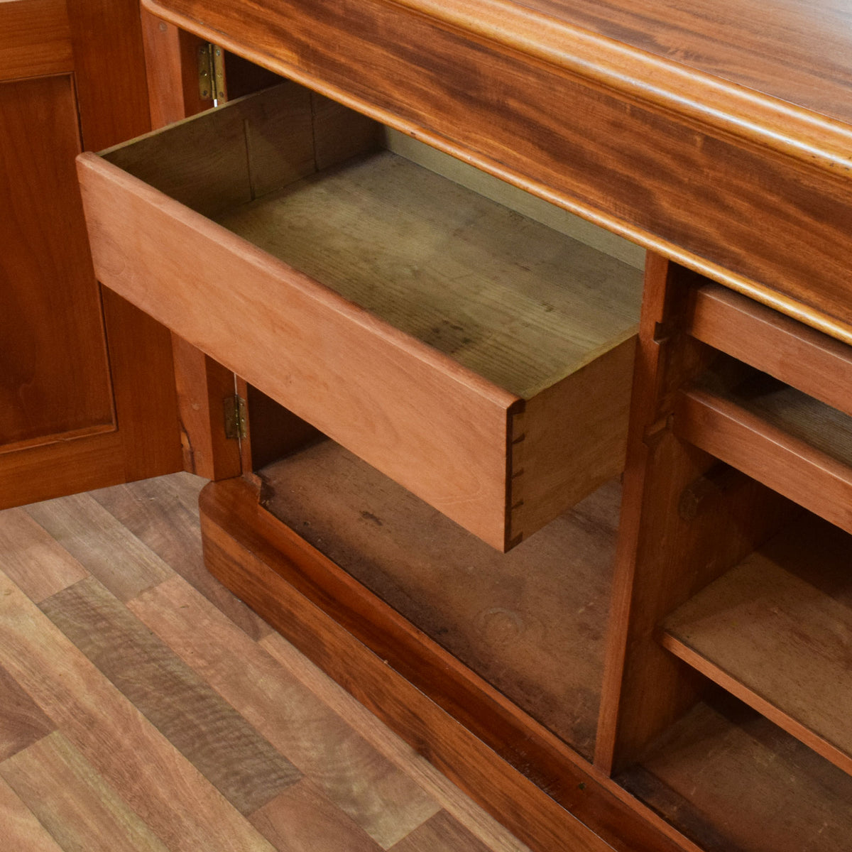 Flamed Mahogany Chiffonier