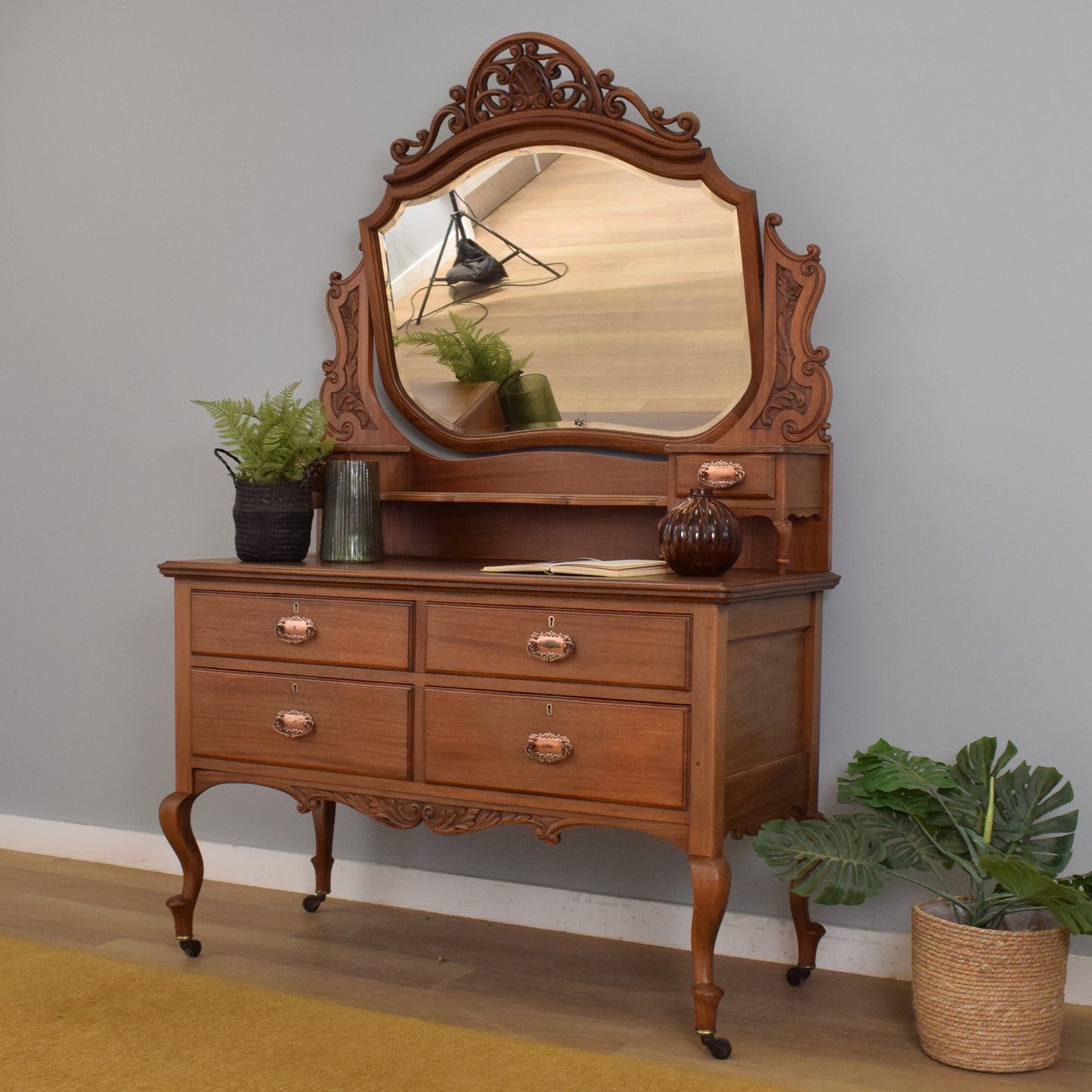 Grand Satinwood Dressing Table