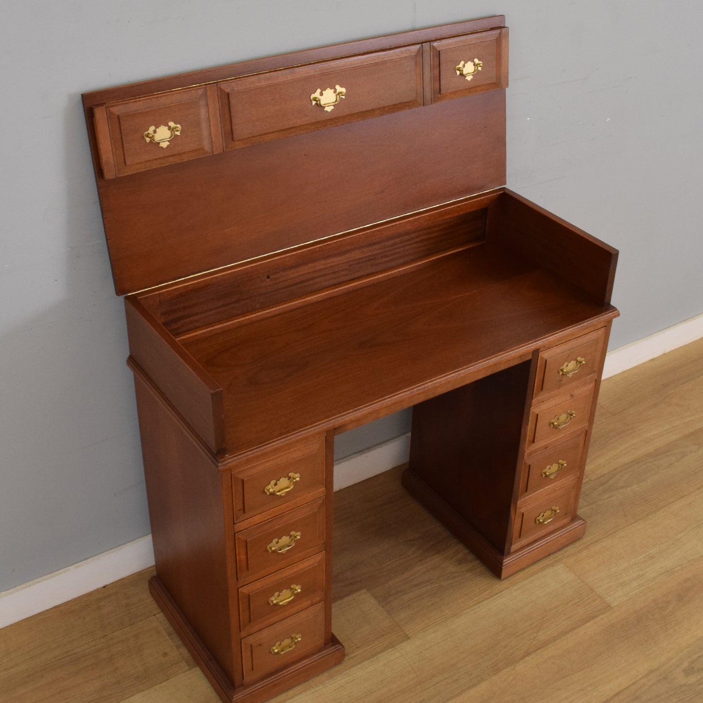 Mahogany Music Desk