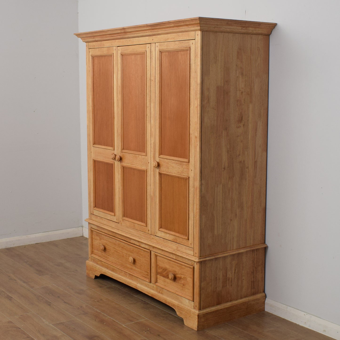 Modern Triple Wardrobe