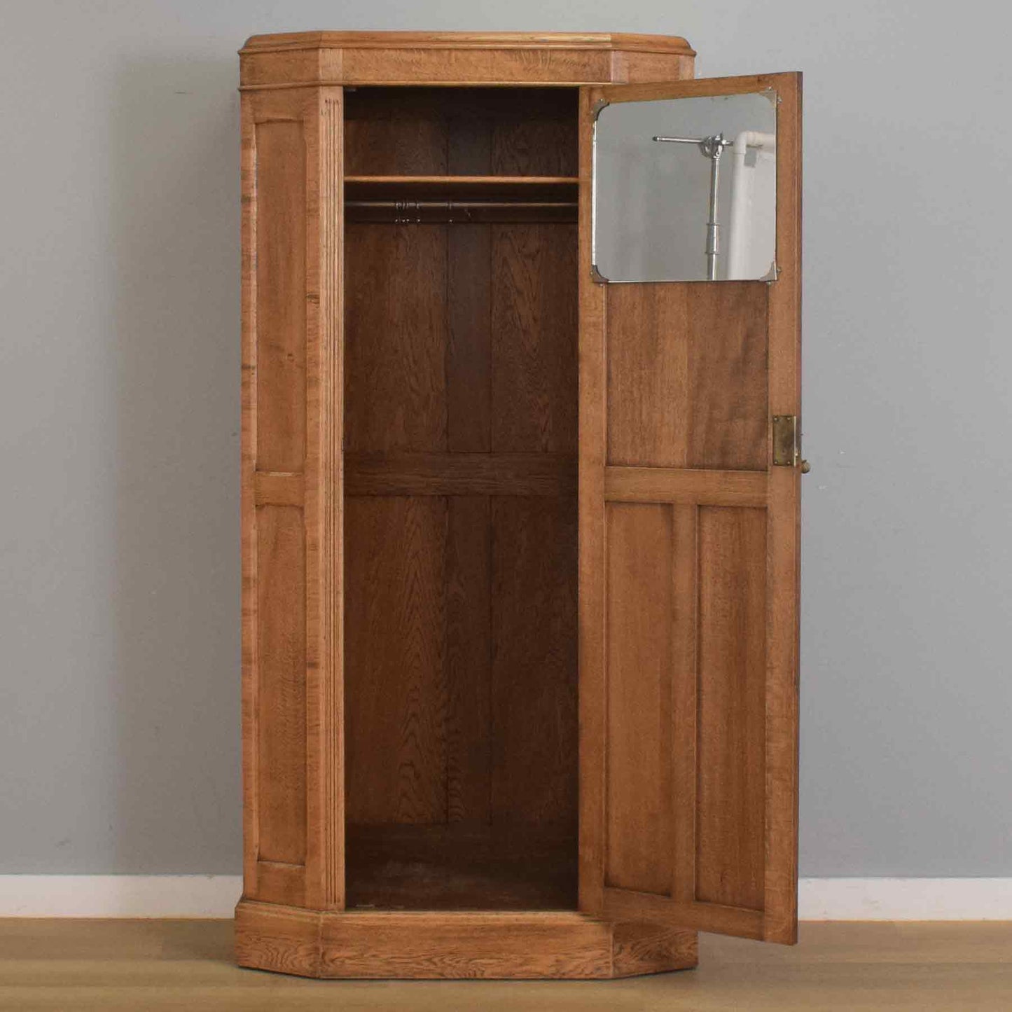 Linenfold Oak Hallrobe