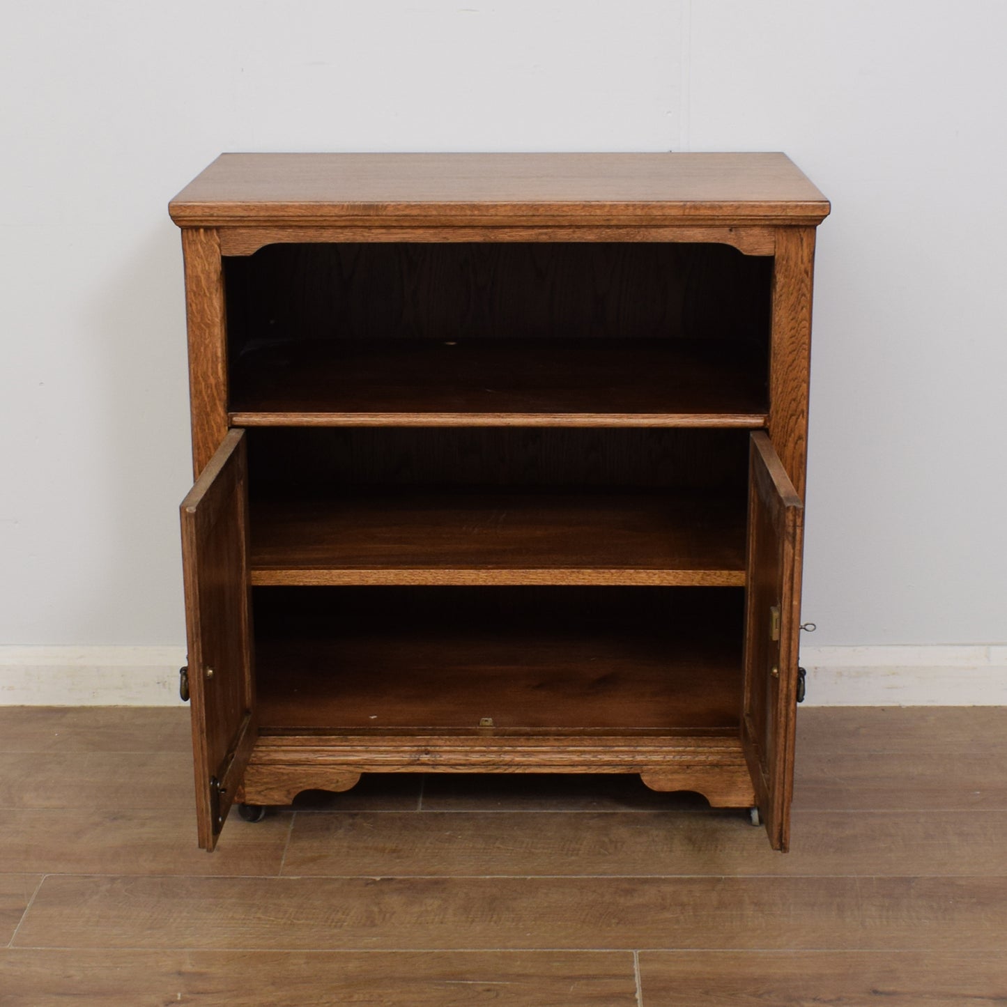 Oak Linenfold TV Cabinet